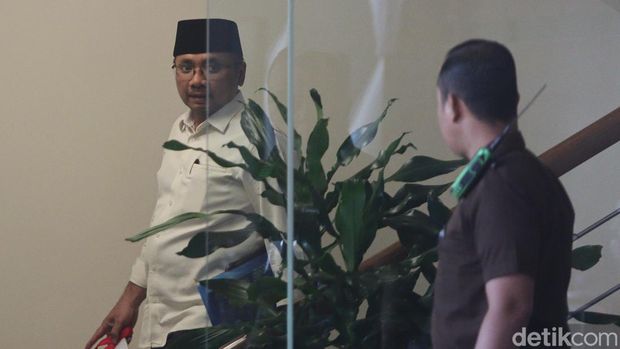Mantan Menteri Agama Yaqut Cholil Qoumas kembali mendatangi Gedung Merah Putih Komisi Pemberantasan Korupsi (KPK), Jakarta, Senin (1/9/2025). Ia diperiksa penyidik lembaga antirasuah itu sebagai saksi dalam penyidikan kasus dugaan korupsi kuota haji khusus tahun 2024.