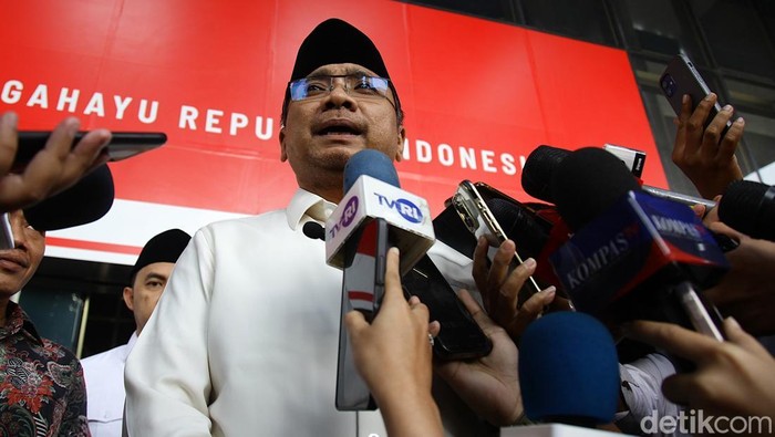 Mantan Menteri Agama Yaqut Cholil Qoumas kembali mendatangi Gedung Merah Putih Komisi Pemberantasan Korupsi (KPK), Jakarta, Senin (1/9/2025). Ia diperiksa penyidik lembaga antirasuah itu sebagai saksi dalam penyidikan kasus dugaan korupsi kuota haji khusus tahun 2024.