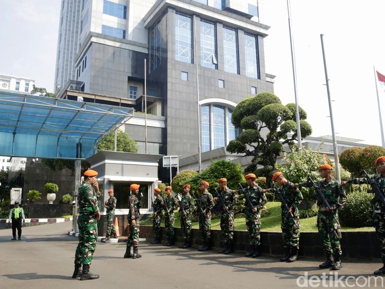 Kantor Kemenkeu Dijaga Pasukan TNI