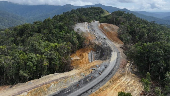 Jalan Trans Papua ruas Jayapura-Wamena