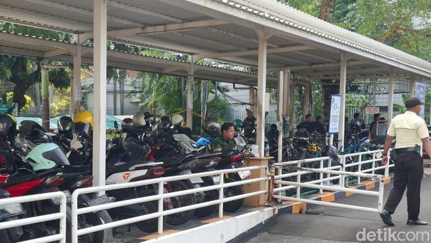 antor Kementerian Koordinator Bidang Pangan (Kemenko Pangan) yang terletak di Graha Mandiri, Jakarta Pusat, terpantau pengamanan lebih ketat