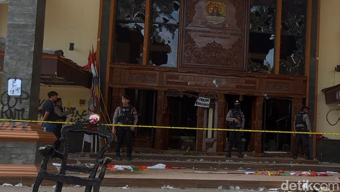 Kerusakan gedung DPRD Kabupaten Cirebon