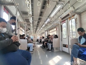 Tak Seperti Biasanya, KRL Bogor-Jakarta Kota Tiada Berdesakan Pagi Ini