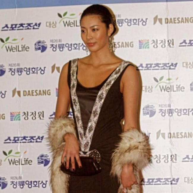 8 Foto Lee Ki Yong, Dulu Top Model Kini Hidup Sederhana Jadi Pegawai Restoran