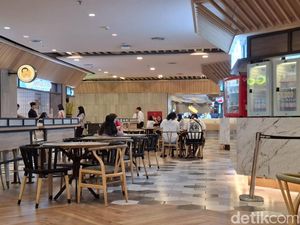 Dolar AS Ngamuk, Orang Kantoran Mulai Tinggalkan Mal dan Bawa Bekal