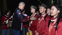 Prestasi membanggakan ditorehkan para atlet Mixed Martial Arts (MMA) muda Indonesia di ajang 1st AMMA Asian Youth Championships 2025 yang digelar di Manama, Bahrain. Dari tujuh atlet yang dikirim, Indonesia sukses membawa pulang empat medali. Dok Pertacami