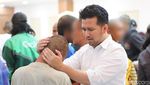 Momen Wagub Emil Temui  Pembakar Ruang Kerjanya di Grahadi