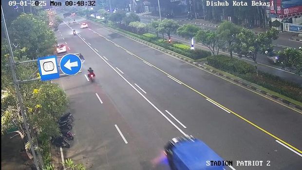 Pantauan CCTV Bekasi, Senin (1/9) dini hari