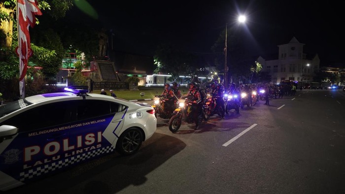 Patroli skala besar Polri-TNI di Surabaya