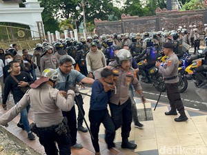4 Orang Diamankan Saat Demo di Jambi, Lalu Dibebaskan hingga Berdamai