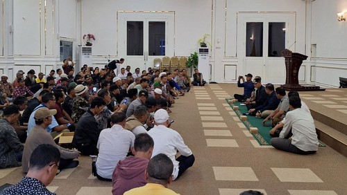 Pemkot Mataram mengumpulkan ratusan kaling di Pendopo Wali Kota Mataram, Senin (1/9/2025). (Nathea Citra/detikBali)