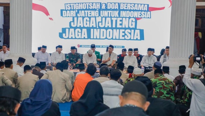 Gelaran istigasah dan doa bersama bertajuk ‘dari Jateng untuk Indonesia’ di Wisma Perdamaian, Kota Semarang.