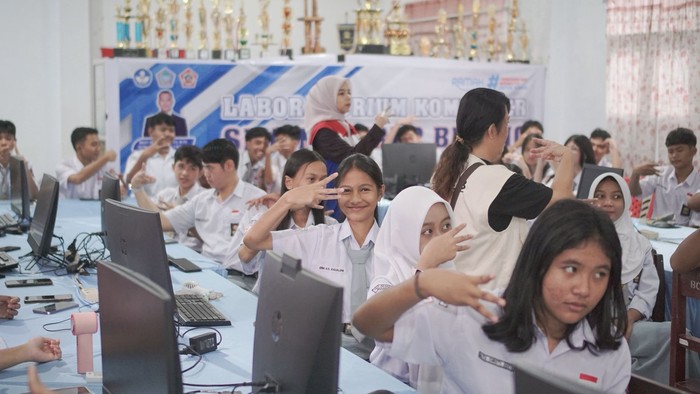 Pertamina Gandeng Komunitas Tuli Peduli Bitung Edukasi Inklusif di Sekolah