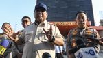Prabowo Jenguk Polisi Terluka, Janjikan Pangkat Luar Biasa
