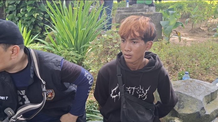 Remaja bukan massa aksi di Palembang diamankan polisi karena kedapatan bawa sajam