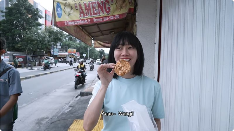 Jajanan favorit Ria SW