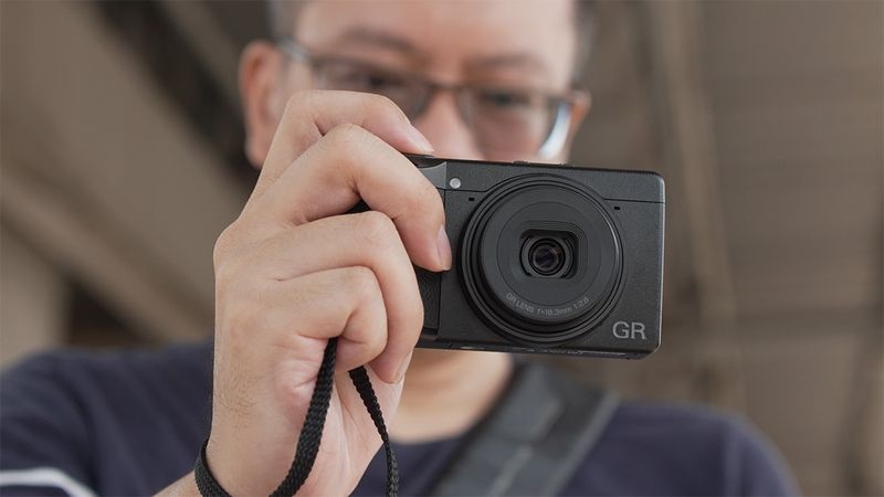 Ricoh GR IV