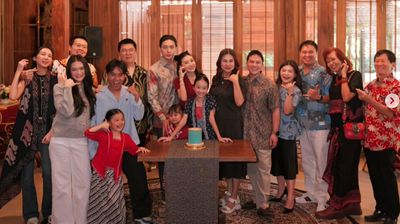 8 Foto Perayaan Ultah Sarwendah, Berbusana Serasi Dengan Giorgio Antonio