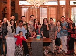 8 Foto Perayaan Ultah Sarwendah, Berbusana Serasi Dengan Giorgio Antonio