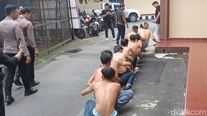 Sejumlah remaja yang diduga penyusup aksi demo diamankan Polres Tasikmalaya Kota.