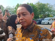 Viral Menhut Raja Juli Main Domino dengan Tersangka Pembalakan, Ini Klarifikasinya
