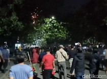 Video: Kondisi Terkini di Jl Pangeran Jayakarta Bekasi, Ada Ledakan Petasan