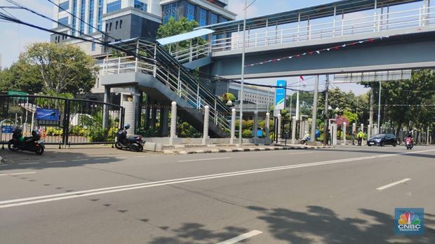 Situasi terkini di kawasan kantor Kementerian Keuangan di Jakarta, Senin (1/9/2025). (CNBC Indonesia/Arrijal Rachman)