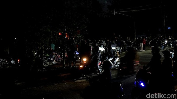 Suasana di depan Gedung DPRD Jabar