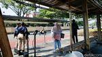 Transjakarta Tetap Angkut Penumpang dari Halte yang Terbakar
