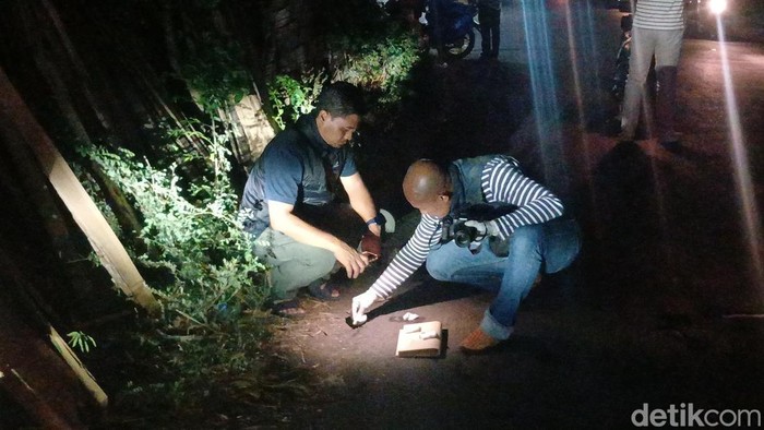 TKP seorang pria dibacok Orang Tak Dikenal (OTK) di Probolinggo