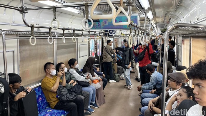 Transportasi Umum Sepi