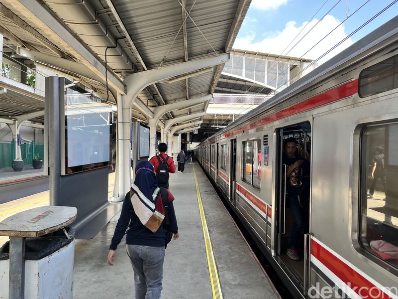 Transportasi Umum Sepi