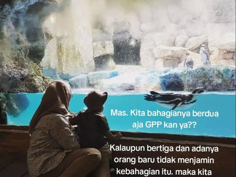Viral Suami Selingkuh dengan Sahabat Wanita ini curhat di TikTok, suami selingkuh dengan sahabat istri yang tinggal serumah. Setelah ditalak, suami bawa selingkuhan tidur di rumah yang dulu ditempati bersama istri.