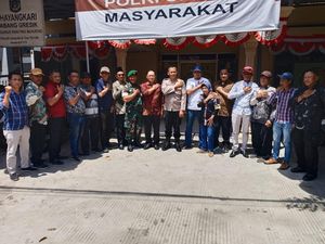 Warga Gresik Kompak Jaga Kota dari Aksi Anarkis