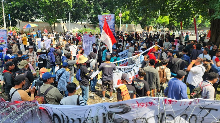 Warga Pati demo di KPK (Adrial/detikcom)