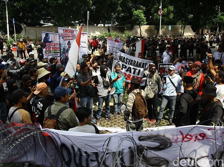 Warga Pati Demo di KPK Tuntut Sudewo Dicopot