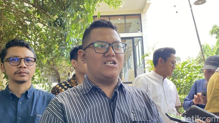 Anggota PBH IKA Unnes, Naufal Sebastian di Kecamatan Ngaliyan, Kota Semarang, Selasa (2/9/2025).