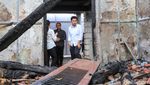 Potret Arumi Bachsin dan Emil Meratapi Sisa Puing Kebakaran di Ruang Kerjanya