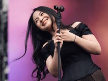 Bernadya Bawa Musik Semanis Senyumnya