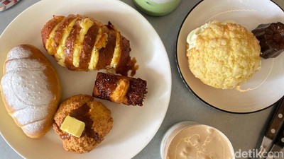 Rela Antre Buat Cicip Salt Bread di Kafe Korea yang Hits