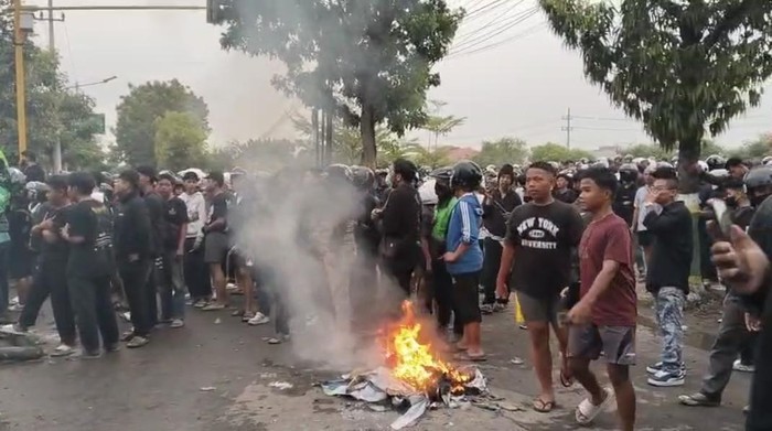 Demo di gedung DPRD Kota Madiun ricuh