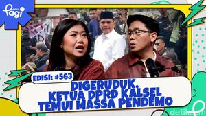 Video: Digeruduk, Ketua DPRD Kalsel Temui Massa Pendemo