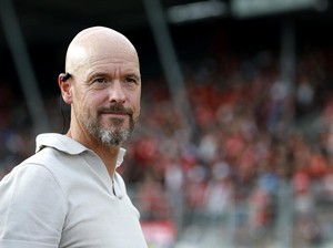 Erik ten Hag Punya Pekerjaan Baru, Bisa Tentukan Nasib Mees Hilgers?