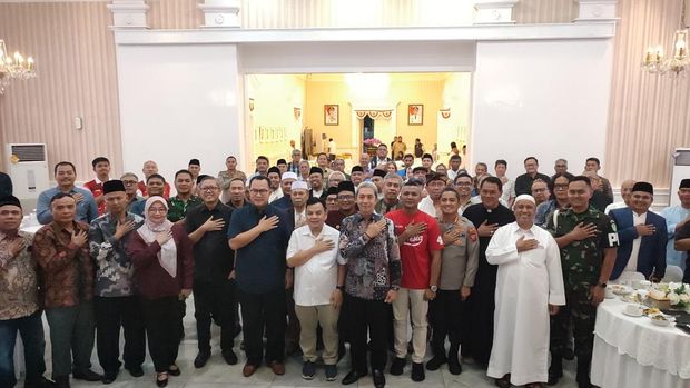 Forkopimda Bogor Kota berkumpul bersama tokoh agama dan tokoh masyarakat.