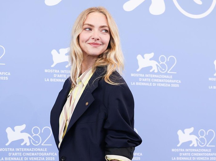 VENICE, ITALY - SEPTEMBER 01: Amanda Seyfried  attends 