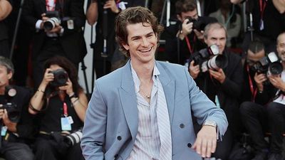 Momen Mencekam Andrew Garfield-Nick Robinson Terjebak di Pesawat