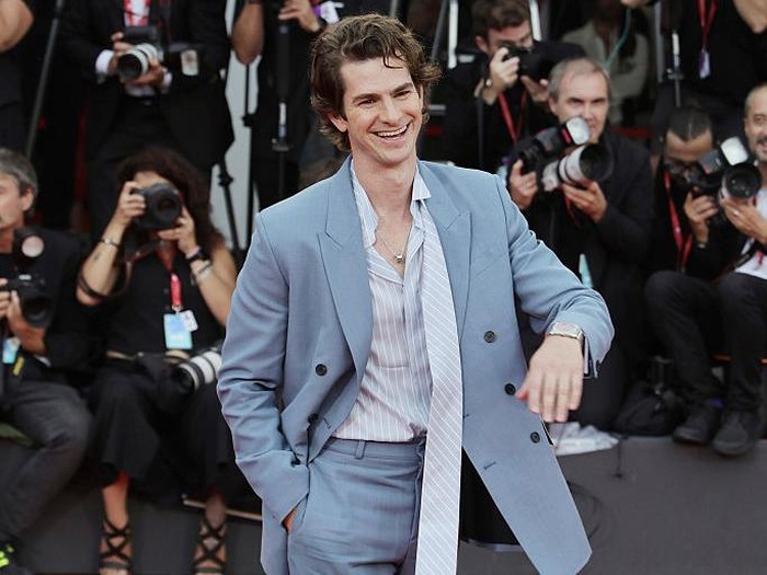 VENICE, ITALY - AUGUST 29: Andrew Garfield attends the After The Hunt red carpet during the 82nd Venice International Film Festival on August 29, 2025 in Venice, Italy. (Photo by Ernesto Ruscio/Getty Images)