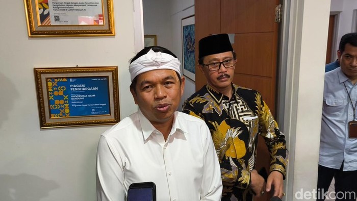 Gubernur Jabar Dedi Mulyadi di Unisba