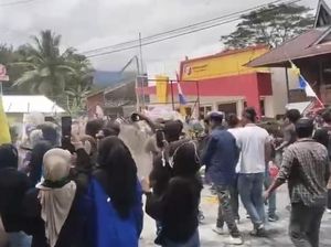 Demo di Kantor Bupati Halsel Ricuh, Mahasiswi Luka Diduga Dipukul Polisi