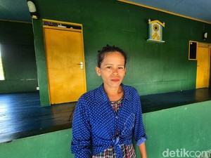 Kisah Iis, Ibu Dua Anak yang Tinggalkan Gubuk Derita di Lereng Gunung Tangkil